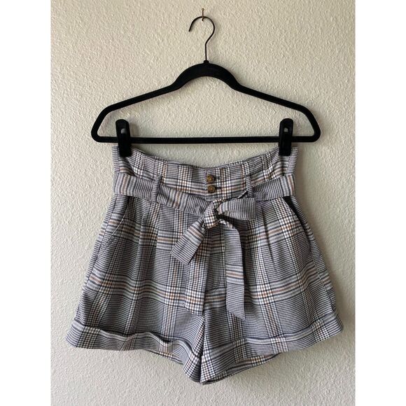 Abercrombie & Fitch High Waisted Plaid Shorts With Waist Tie - Picture 4 of 10